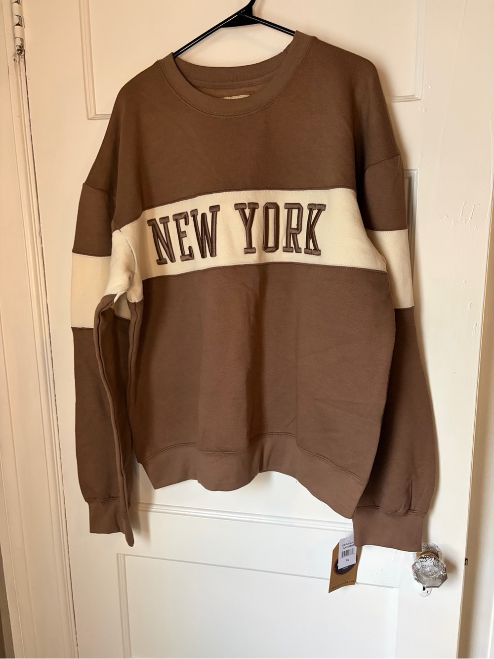 New York Chest-Stripe Crewneck Sweater - Brown/Cream